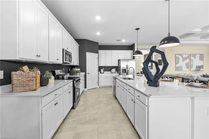 17491 Saddleback Loop, North Fort Myers, Florida 33917