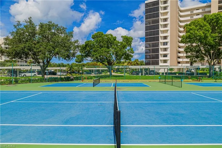 Gulf Breeze's tennis court