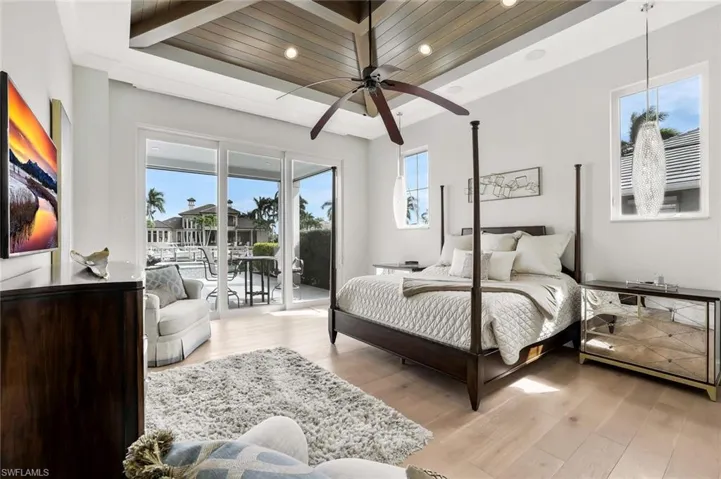 689 Pelican Ct, Marco Island, Florida 34145