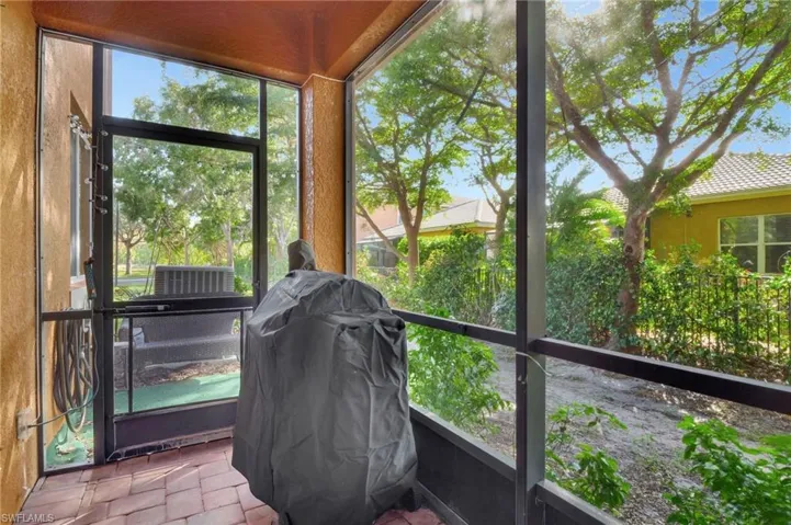 Lanai featuring a wealth of natural light