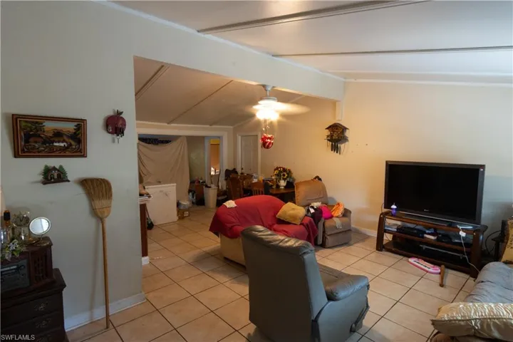 3750  Guilford  RD, Naples, FL 34112