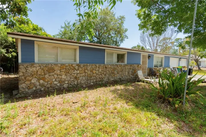 3750  Guilford  RD, Naples, FL 34112