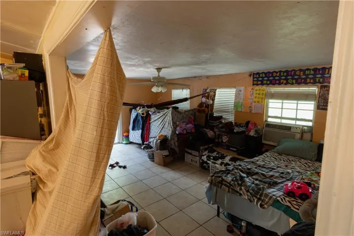 3750  Guilford  RD, Naples, FL 34112