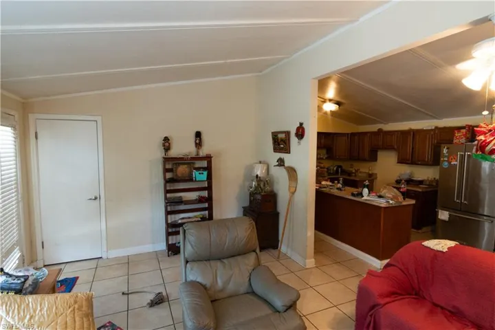 3750  Guilford  RD, Naples, FL 34112