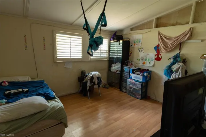 3750  Guilford  RD, Naples, FL 34112