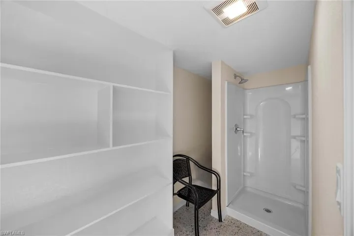 10475  Gulf Shore  DR, Naples, FL 34108