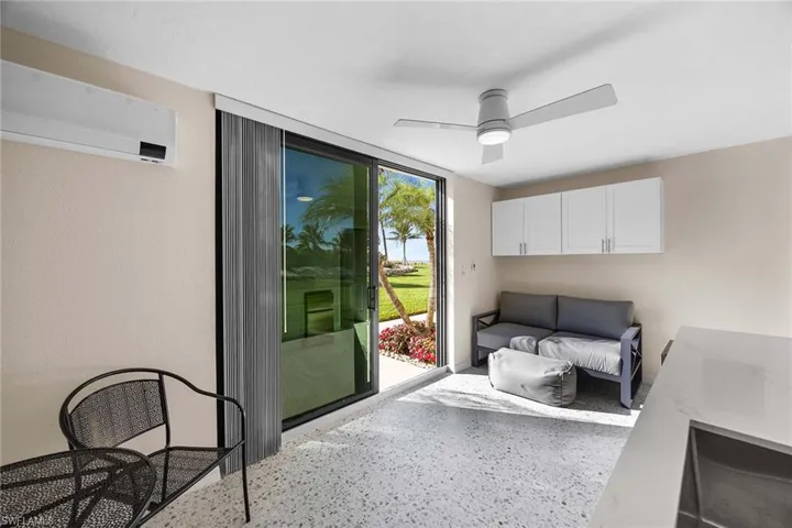 10475  Gulf Shore  DR, Naples, FL 34108