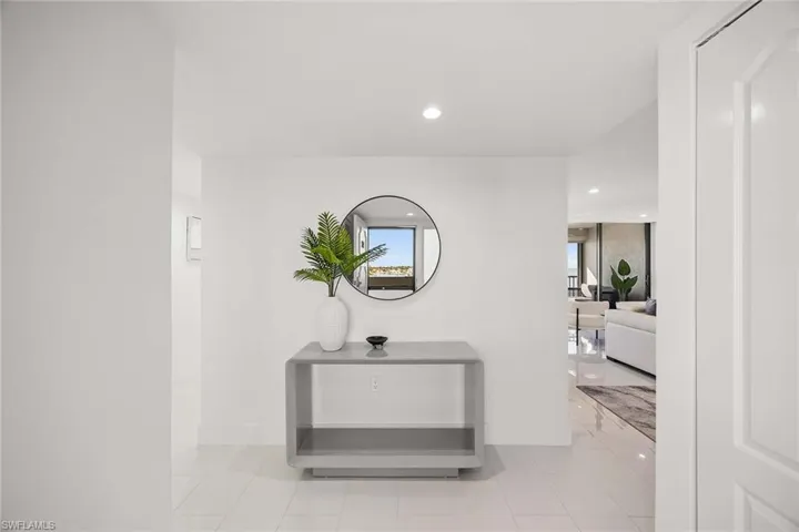 10475  Gulf Shore  DR, Naples, FL 34108