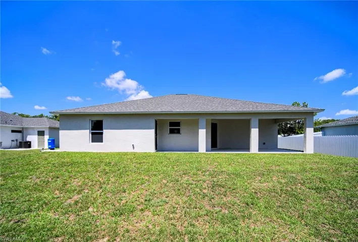 Large Back Yard!
