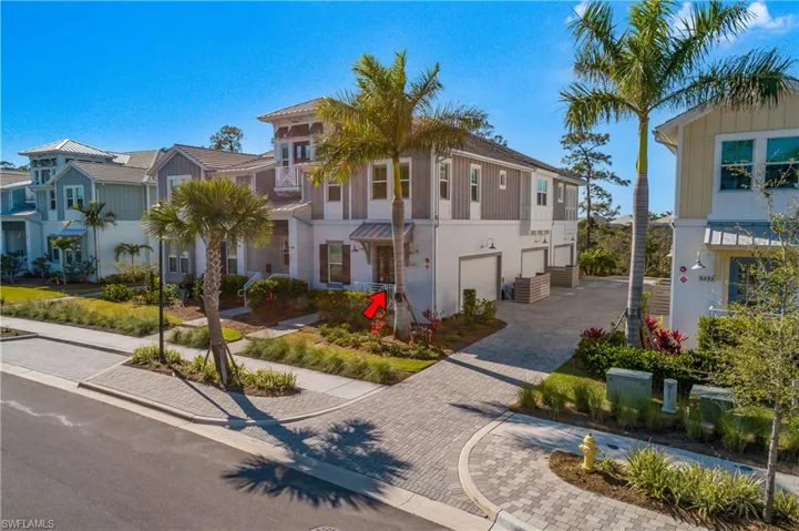View of front of house with a large 2 car garage.