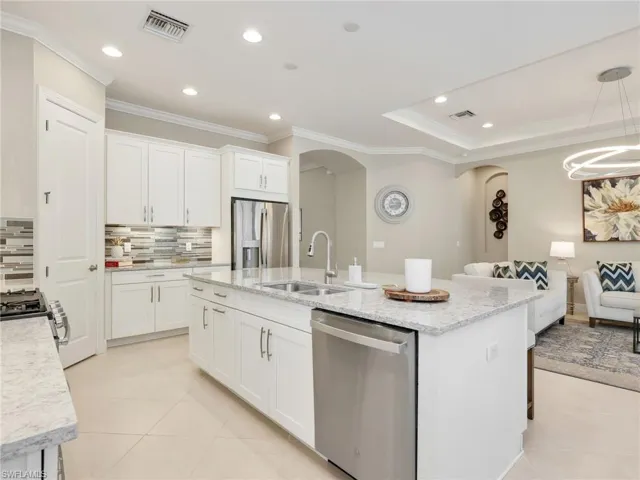 8451 Palacio Ter W, Naples, Florida 34114