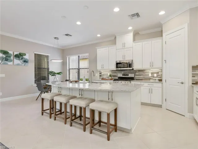 8451 Palacio Ter W, Naples, Florida 34114