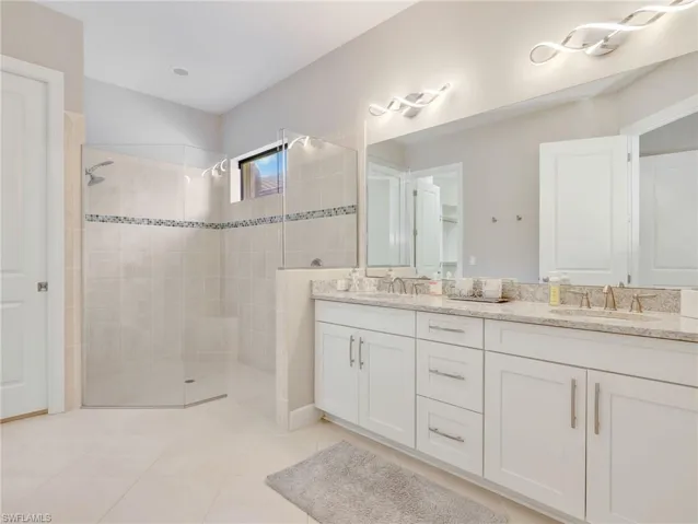 8451 Palacio Ter W, Naples, Florida 34114
