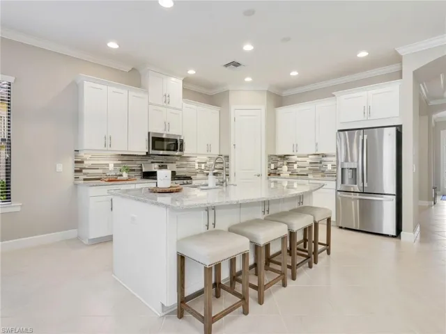 8451 Palacio Ter W, Naples, Florida 34114