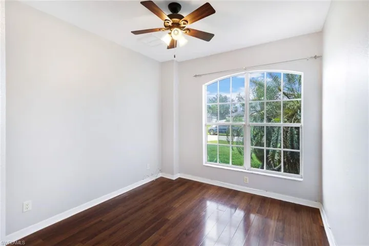 305 Ne 13th Ter, Cape Coral Fl 33909