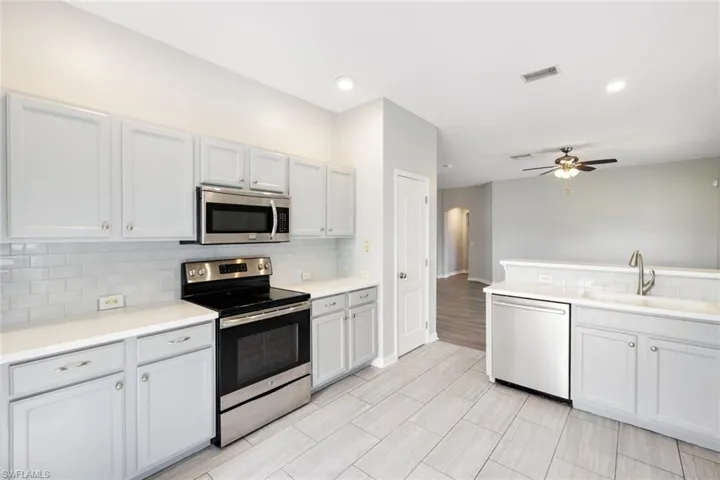 305 Ne 13th Ter, Cape Coral Fl 33909