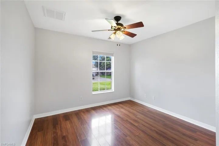 305 Ne 13th Ter, Cape Coral Fl 33909