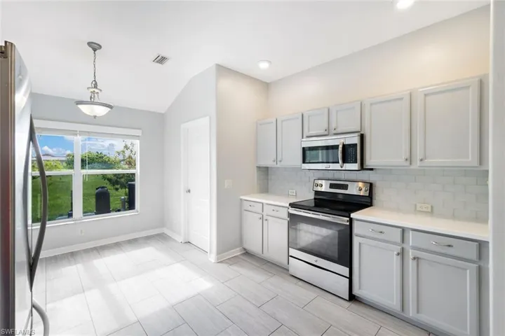 305 Ne 13th Ter, Cape Coral Fl 33909