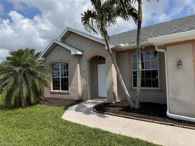 305 Ne 13th Ter, Cape Coral Fl 33909
