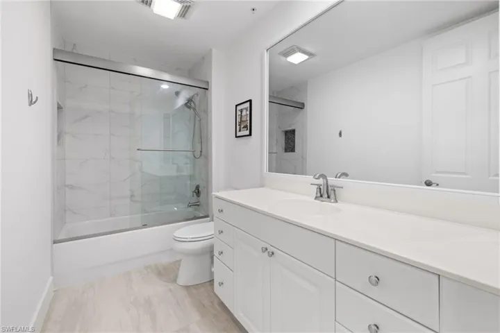 400 Flagship Dr 1104, Naples, Florida 34108