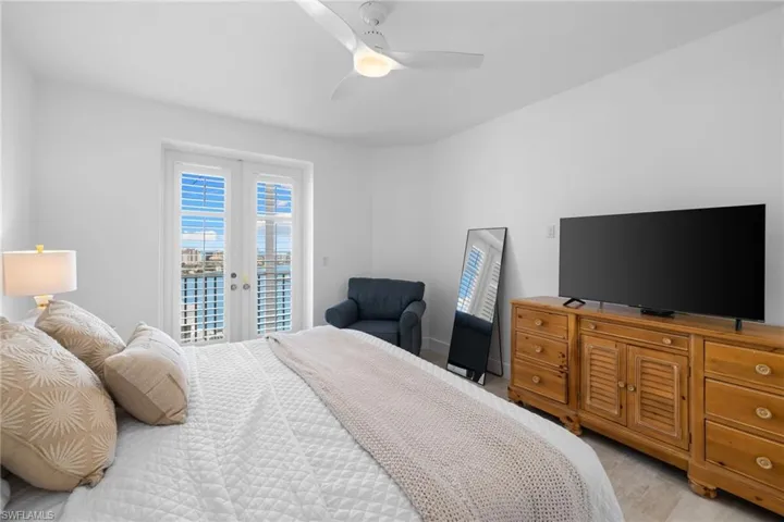 400 Flagship Dr 1104, Naples, Florida 34108