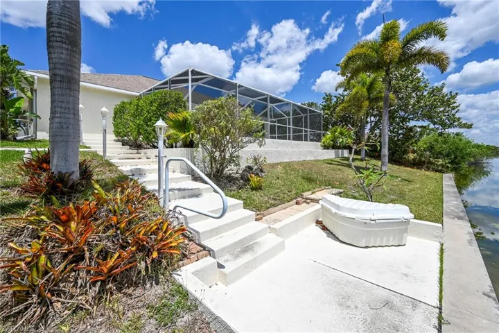 2017 5th Pl, Cape Coral, Florida 33909