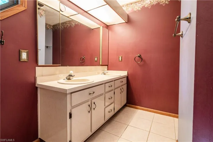 7314  Sean  LN, North Fort Myers, FL 33917