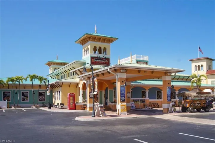 fun waterfront restaurant, "Rum Runners" close by.