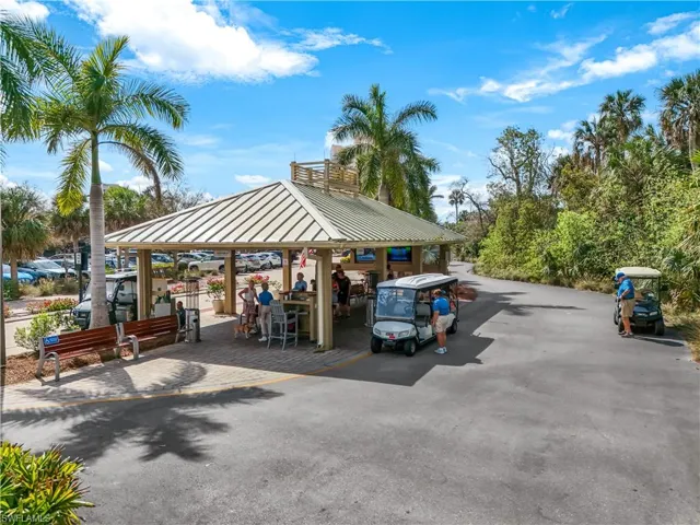 549  Bay Villas  LN, Naples, FL 34108