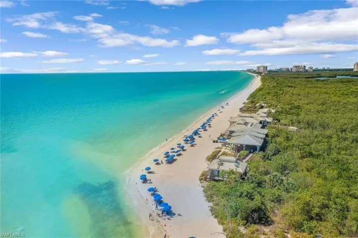 549  Bay Villas  LN, Naples, FL 34108