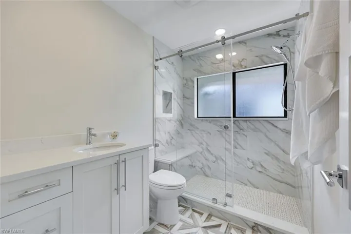 549  Bay Villas  LN, Naples, FL 34108