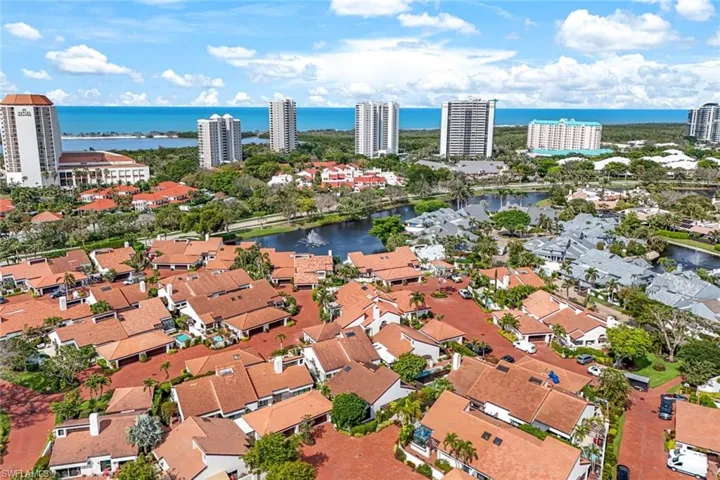 549  Bay Villas  LN, Naples, FL 34108