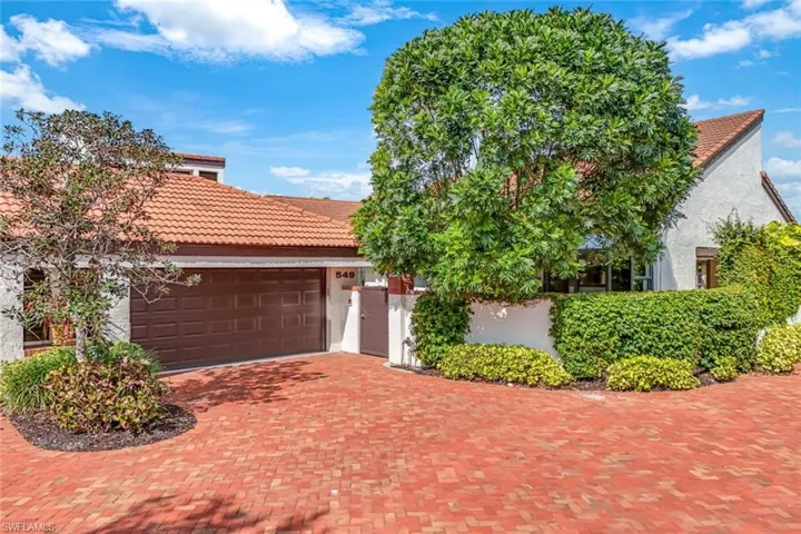 549  Bay Villas  LN, Naples, FL 34108