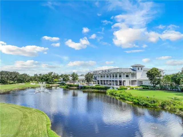 549  Bay Villas  LN, Naples, FL 34108