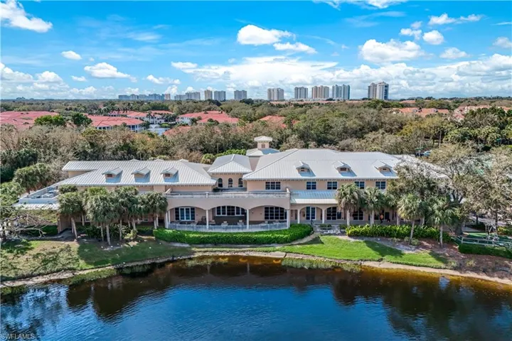 549  Bay Villas  LN, Naples, FL 34108