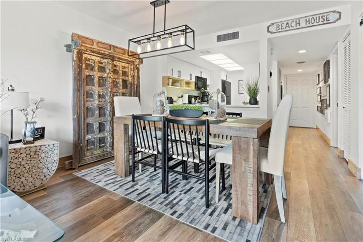 600 Neapolitan WAY # 353, NAPLES FL 34103