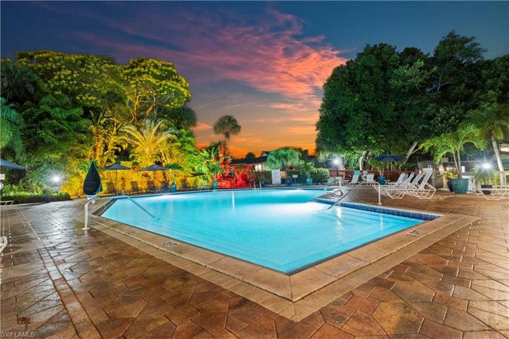 600 Neapolitan WAY # 353, NAPLES FL 34103