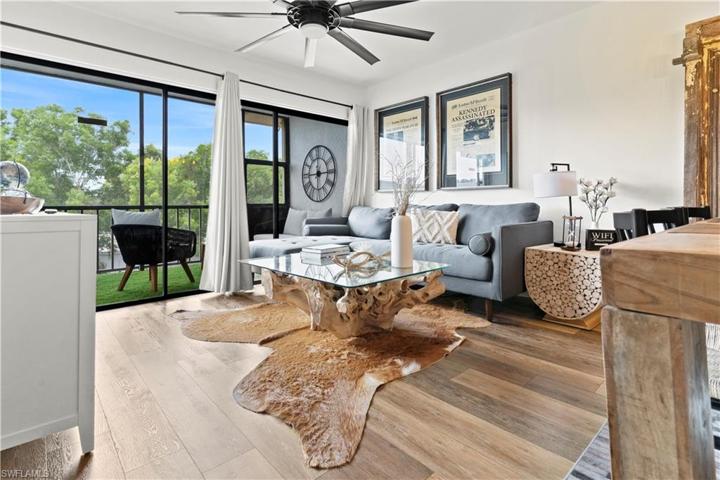 600 Neapolitan WAY # 353, NAPLES FL 34103