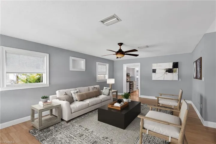 915 Hibiscus Ln, North Fort Myers, Florida 33903