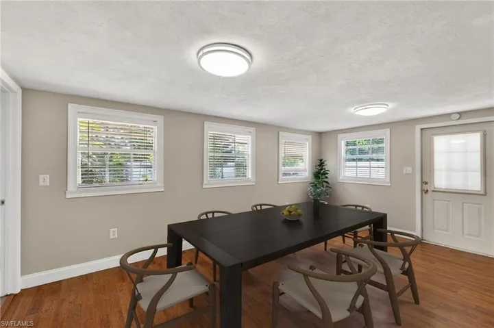 915 Hibiscus Ln, North Fort Myers, Florida 33903