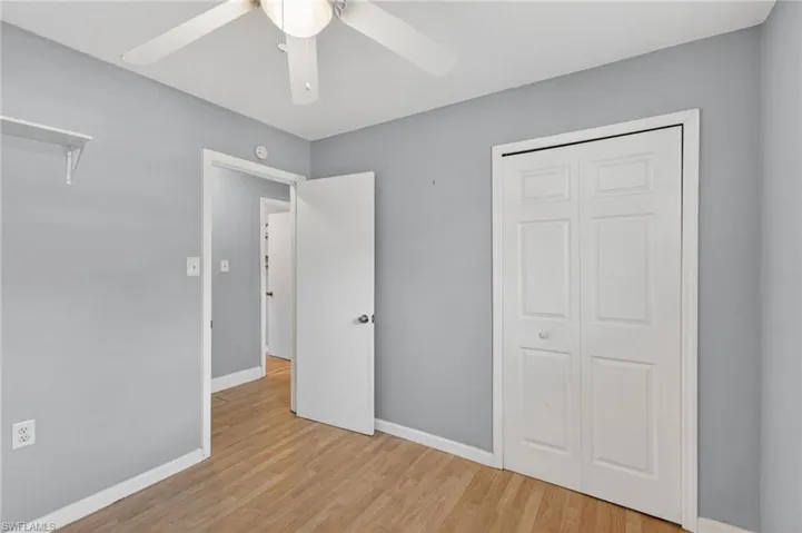 915 Hibiscus Ln, North Fort Myers, Florida 33903