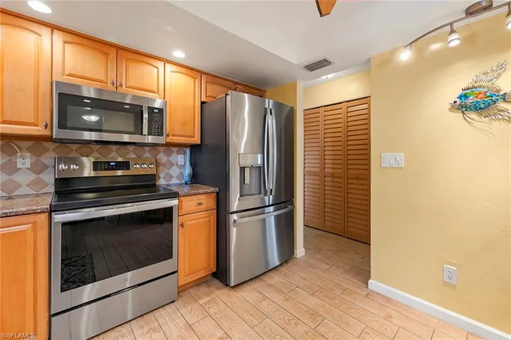 1485 Honeysuckle Ave, Marco Island, Florida 34145