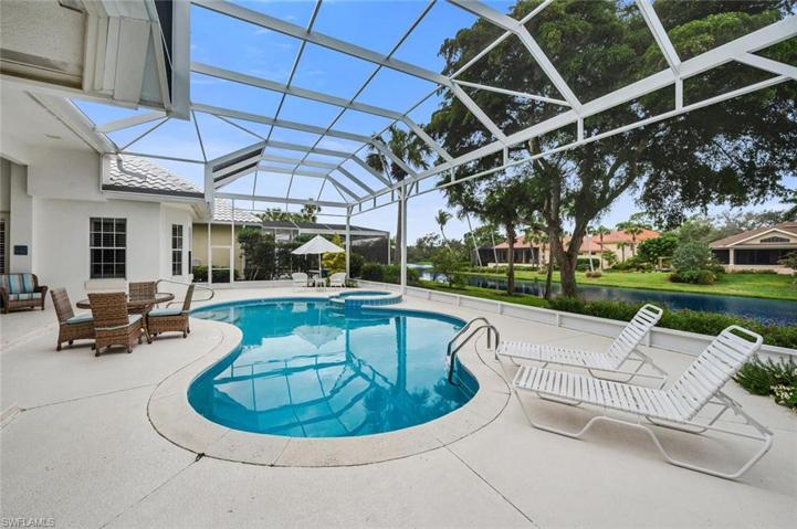 Oversized pool deck. Outdoor grill/fridge.