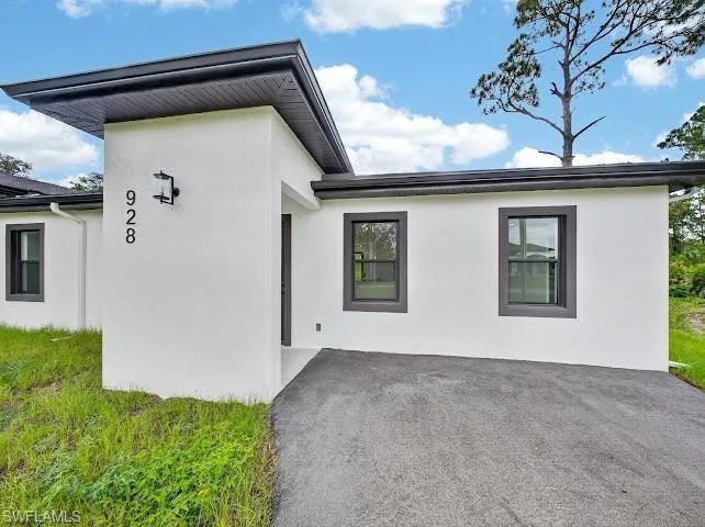930 Hepburn Ave, Lehigh Acres, Florida 33974