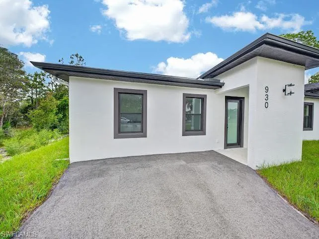 930 Hepburn Ave, Lehigh Acres, Florida 33974