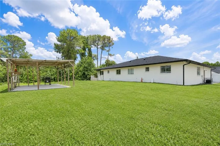 2800/2802 Hawalaska St, Lehigh Acres, Florida 33973