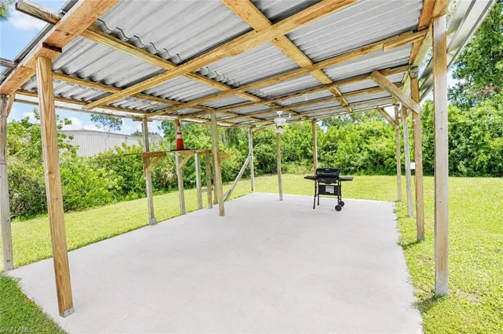 2800/2802 Hawalaska St, Lehigh Acres, Florida 33973