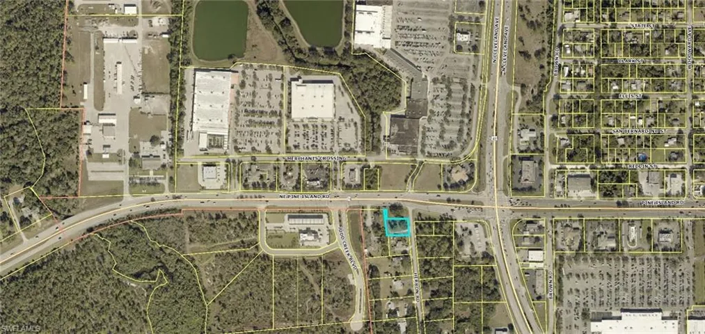18,182 sf site is outlined in teal