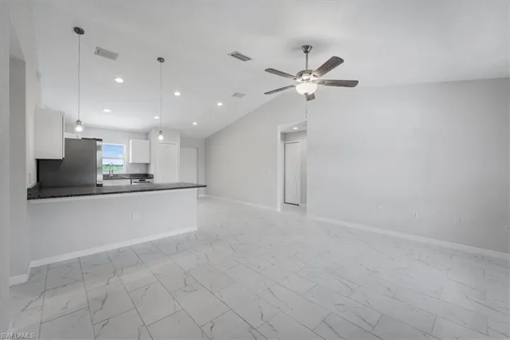 8027  Oakleaf  CIR, Labelle, FL 33935