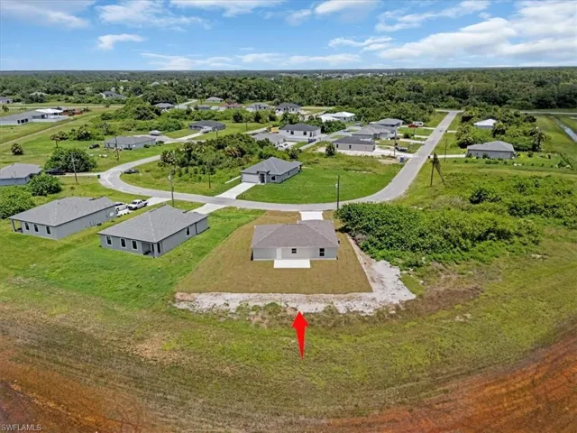 8027  Oakleaf  CIR, Labelle, FL 33935